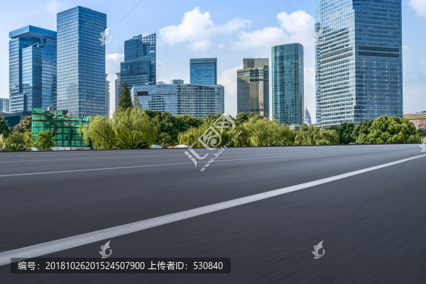 柏油馬路和陸家嘴金融區(qū)