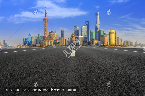 地平線和上海外灘高端建筑