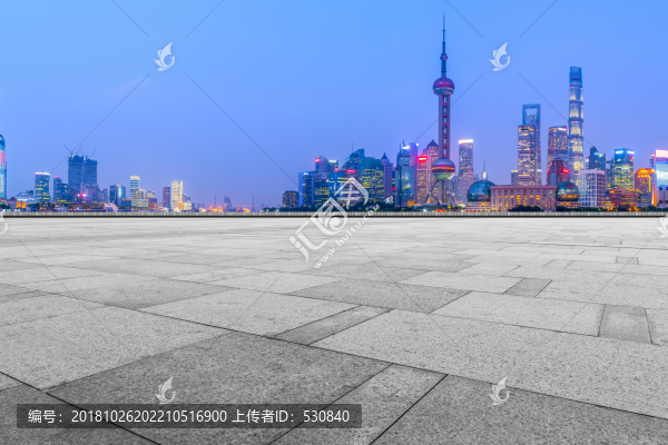 地磚路面和上海外灘高端寫字樓