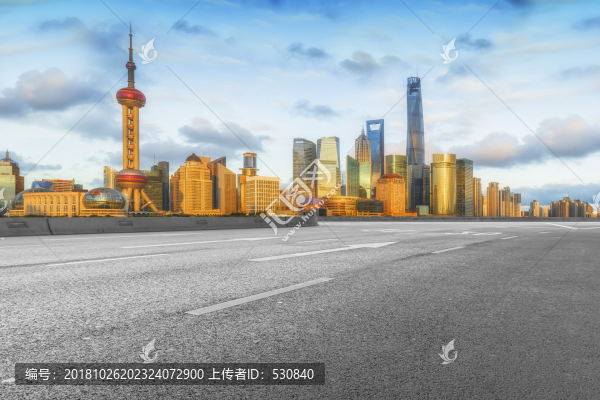 瀝青路面和上海外灘高端寫(xiě)字樓