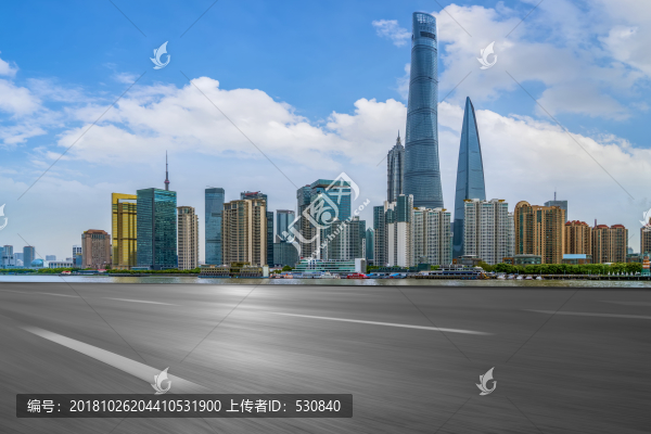 地面劃線和現(xiàn)代建筑天際線