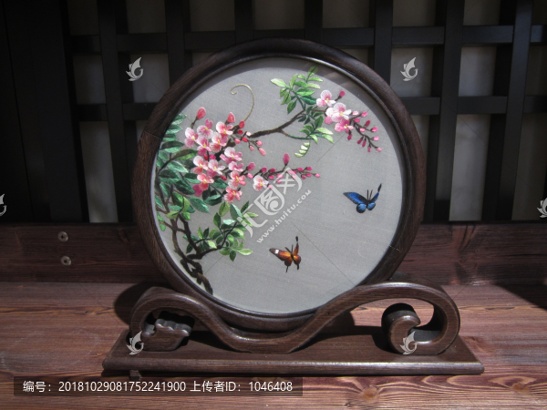 中式刺繡裝飾藝術(shù)品