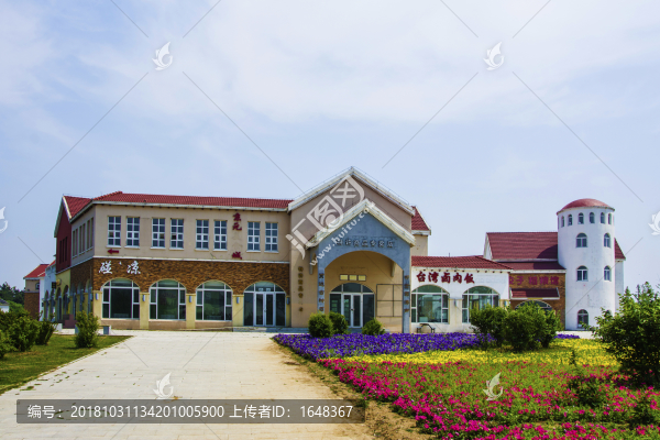 錦州世博園建筑與花草地