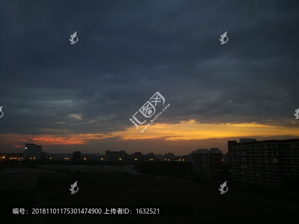 晚霞