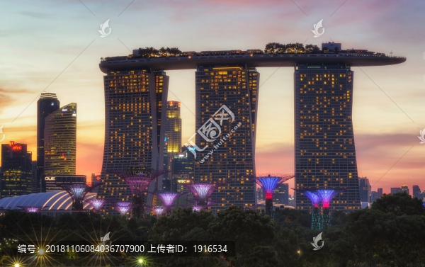 夕照金沙