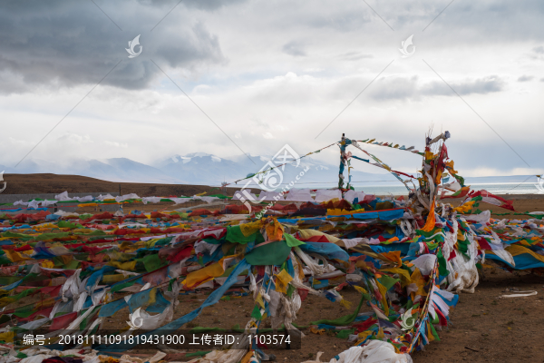 西藏風(fēng)光之藍(lán)天白云055