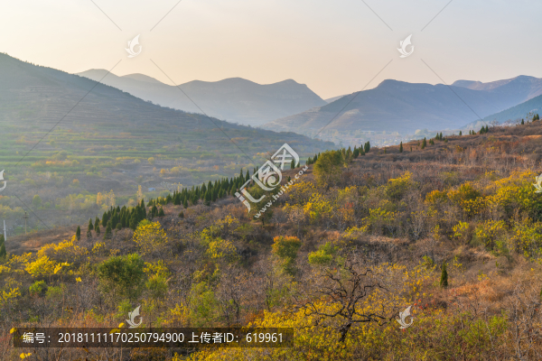 山鄉(xiāng)秋色