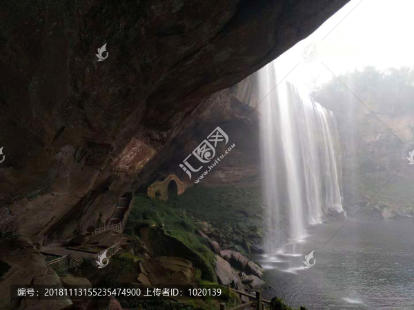 瀑布