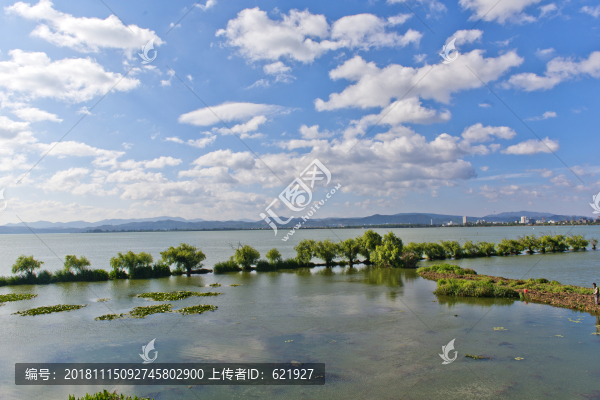 環(huán)湖公路