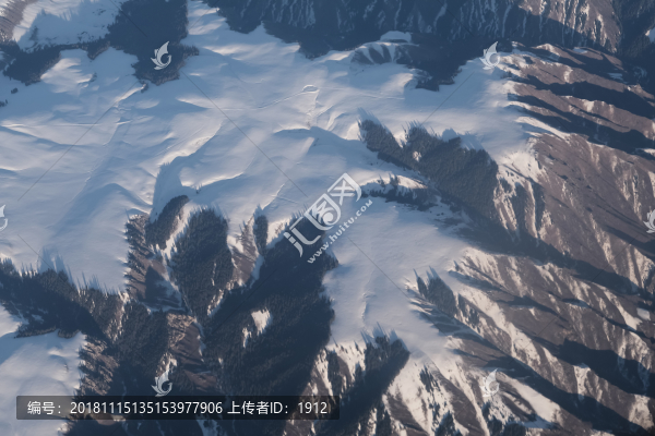 天山山脈