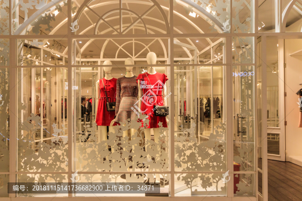 女裝店櫥窗