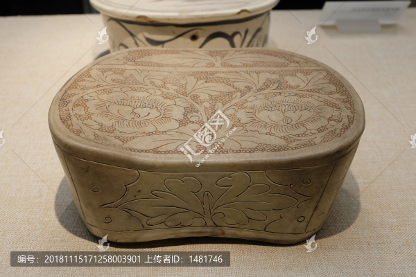 河南登封窯珍珠地牡丹紋枕
