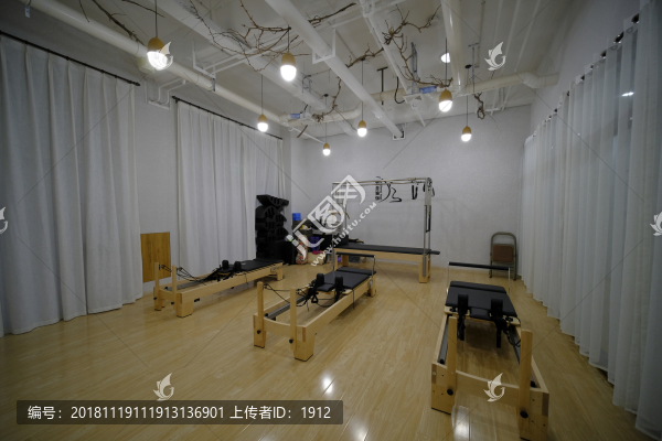 瑜伽器械