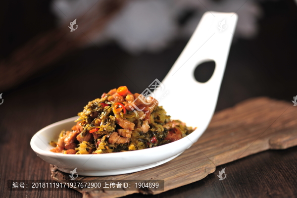 酸菜炒肉