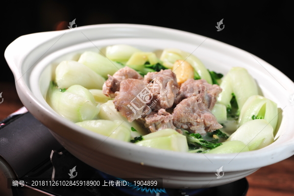 奶白菜煮龍骨