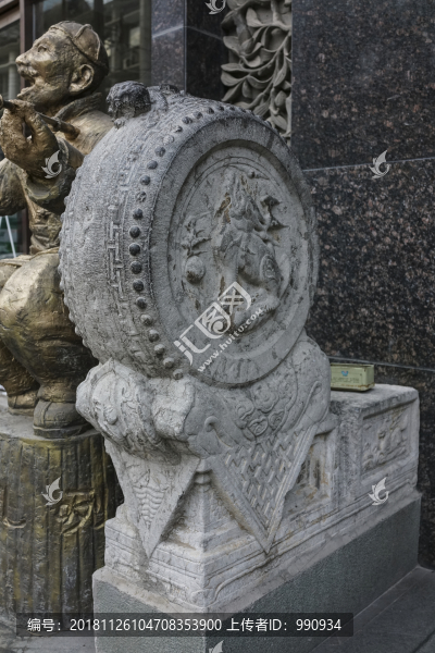 石抱鼓