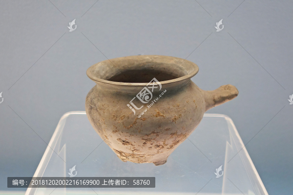 灰陶四足帶把罐