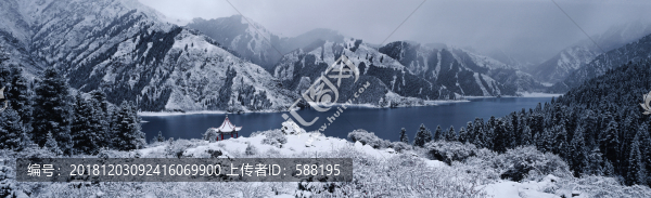 天山天池