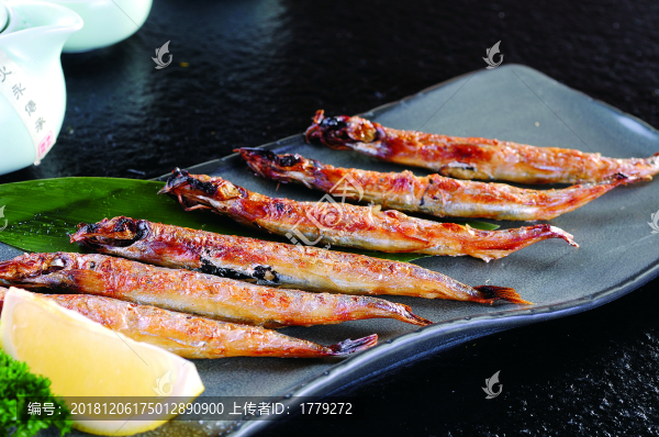 鹽烤多春魚