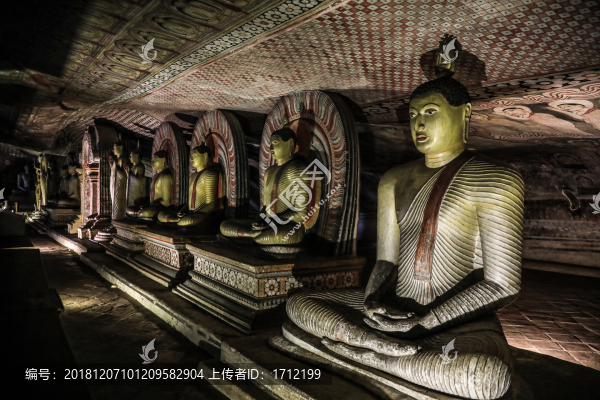 斯里蘭卡丹布勒石窟寺佛像