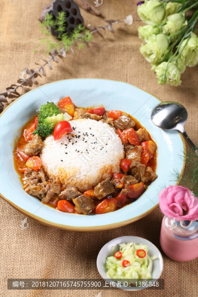 泰式紅咖喱牛腩飯