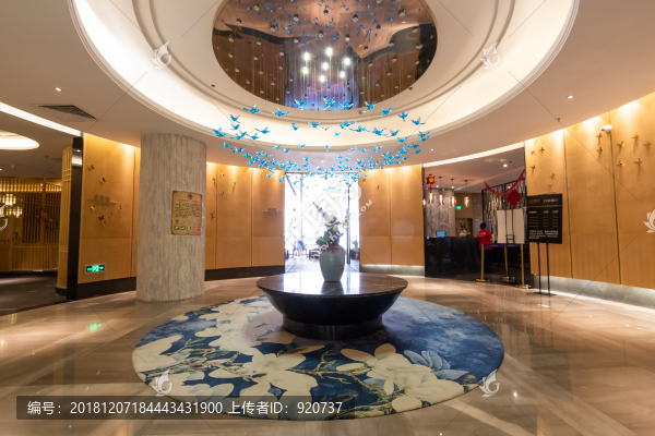 酒店中庭