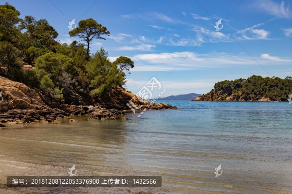 海邊小山