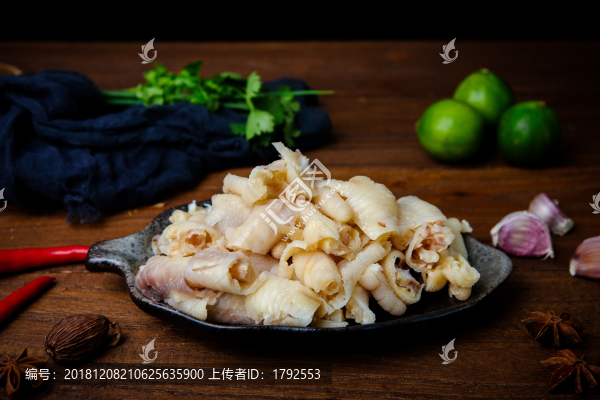 涼拌雞腳皮