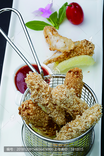 酥炸手指魚(yú)配蝦片