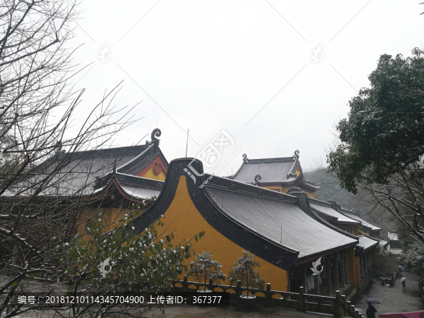 雪中寺廟