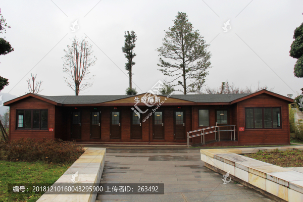 廣場生態(tài)廁所