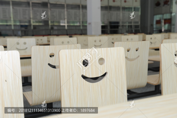 學(xué)校食堂