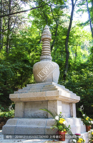 千山祖越寺塔林菩提塔