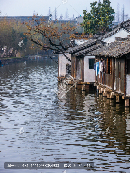 水邊人家