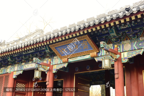 北京大學(xué)西門