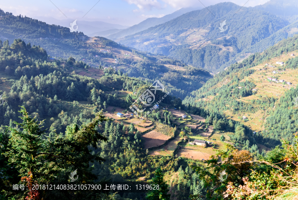山區(qū)早晨