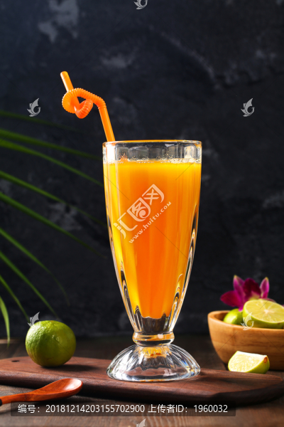 橙汁鮮榨飲料健康飲品