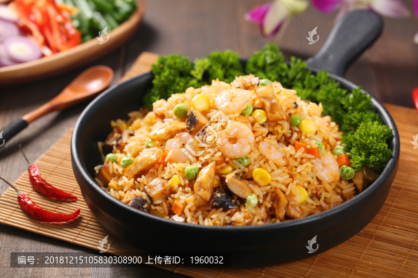 揚(yáng)州炒飯芋頭鐵盤(pán)蝦仁