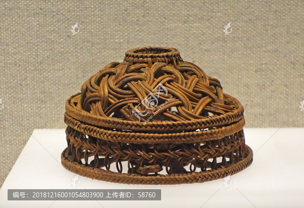 云南貢山獨龍族滕編碗簍