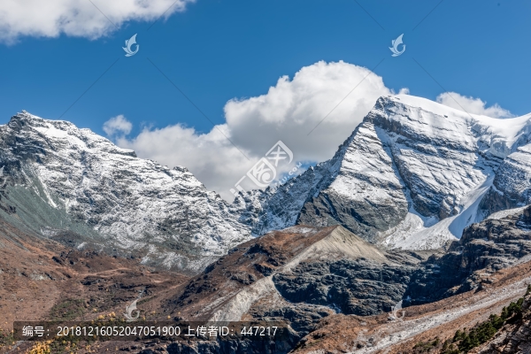 亞丁雪山