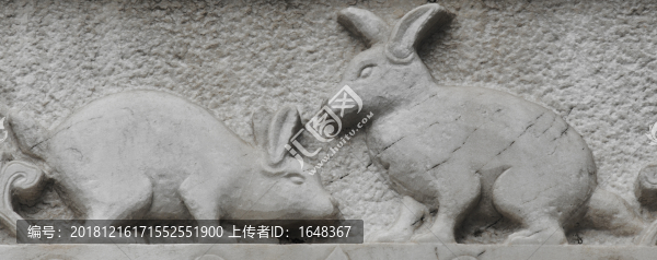 千山無量觀碧霞殿一對玉免欄雕