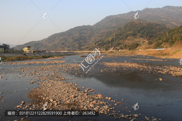 淺水河灘