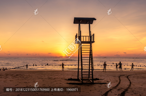 雷州半島的海上日落