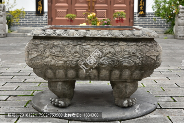青石雕花缸