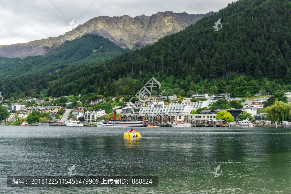 高山湖泊