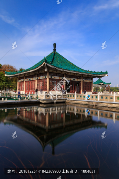 東湖