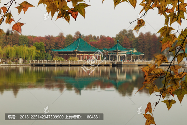 東湖