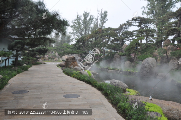 羅紅藝術(shù)館的室外園林