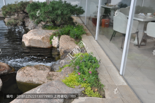 羅紅藝術館的室外環(huán)境