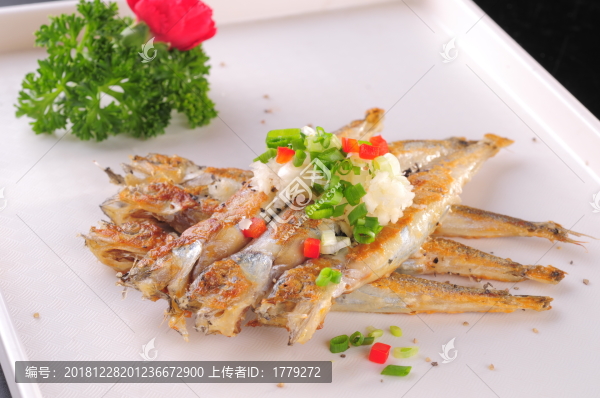 煎燒多春魚
